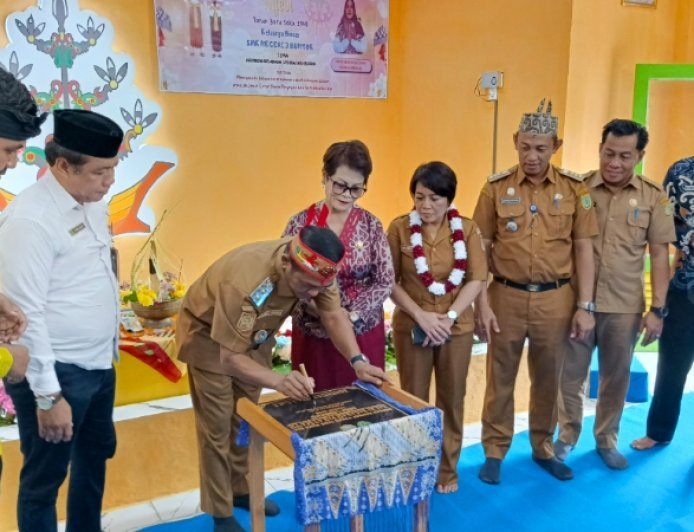 Wabup Barsel Resmikan Balai Basarah Pakat Maeh dan Hadiri Dharma Santi Nyepi 1948