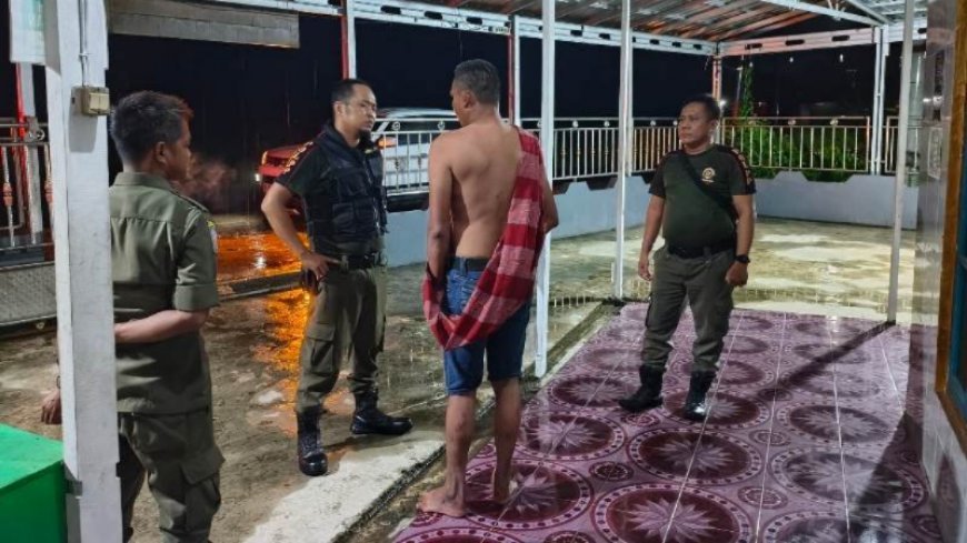 Satpol PP Barsel Amankan Pria Diduga Ganggu Ketertiban Warga di Desa Pamait