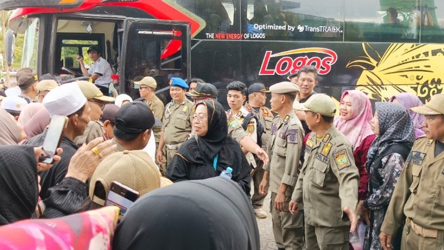 Pemkab Barsel Sambut 84 Jemaah Haji Kembali Sehat dan Lengkap dari Tanah Suci