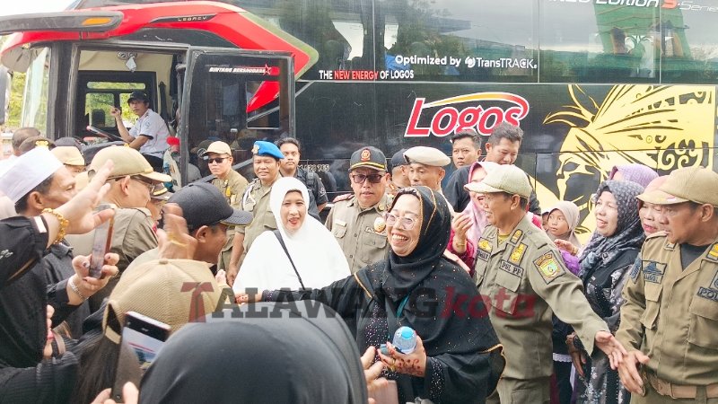 Pemkab Barsel Sambut 84 Jemaah Haji Kembali Sehat dan Lengkap dari Tanah Suci