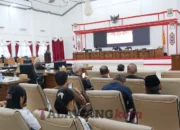 Paripurna DPRD ke-13, Bupati Barsel Tanggapi Pandangan Fraksi atas Ranperda Pertanggungjawaban APBD 2025