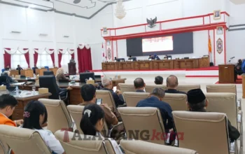 Paripurna DPRD ke-13, Bupati Barsel Tanggapi Pandangan Fraksi atas Ranperda Pertanggungjawaban APBD 2025